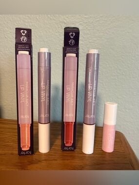 TARTE™ Maracuja Juicy Lip Vinyl Gloss- Shimmering Cranberry & Hibiscus MSRP $79